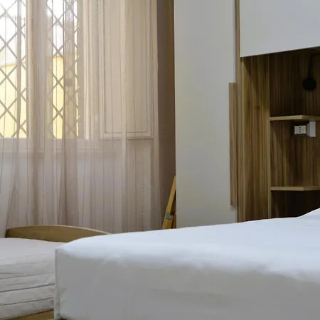 Apartament Aurora Tor Vergata-metro C Rzym