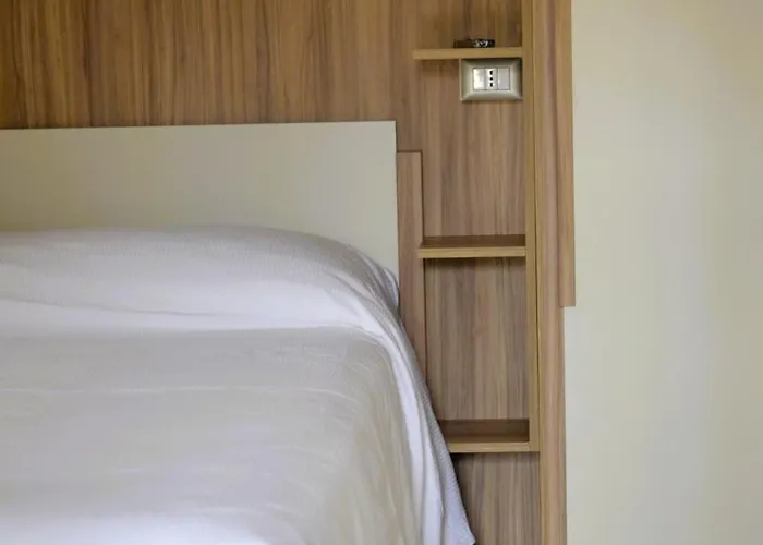 Aurora Tor Vergata-metro C Apartament