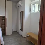 Apartment Aurora Tor Vergata-metro C Torrenova, Free Parking And Wifi