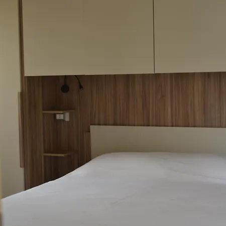Appartement Aurora Tor Vergata-metro C Torrenova, Free Parking And Wifi *
