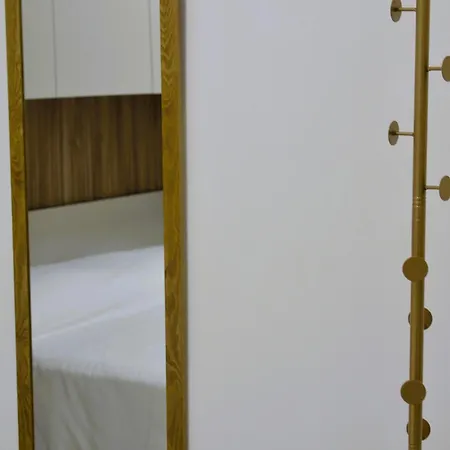 Aurora Tor Vergata-metro C Torrenova, Free Parking And Wifi Appartement