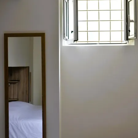 Appartement Aurora Tor Vergata-metro C Torrenova, Free Parking And Wifi