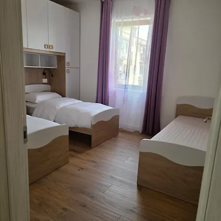 Aurora Tor Vergata,free Gated Private Parking Roma